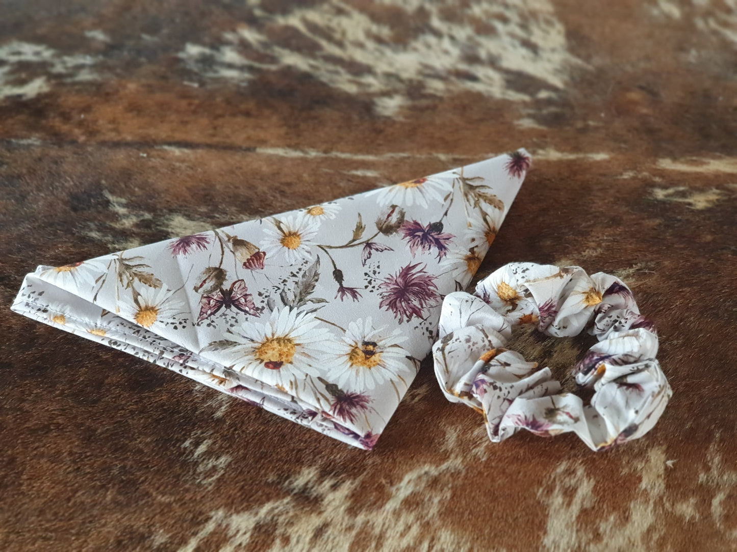 Daisies Scarf